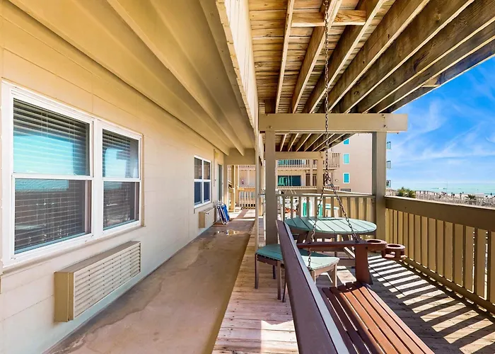 Ocean-view With Pool Access Outdoor Seating Ac & Wifi *