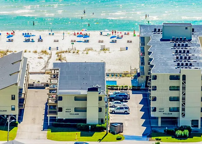 Ocean-view With Pool Access Outdoor Seating Ac & Wifi Holiday home *